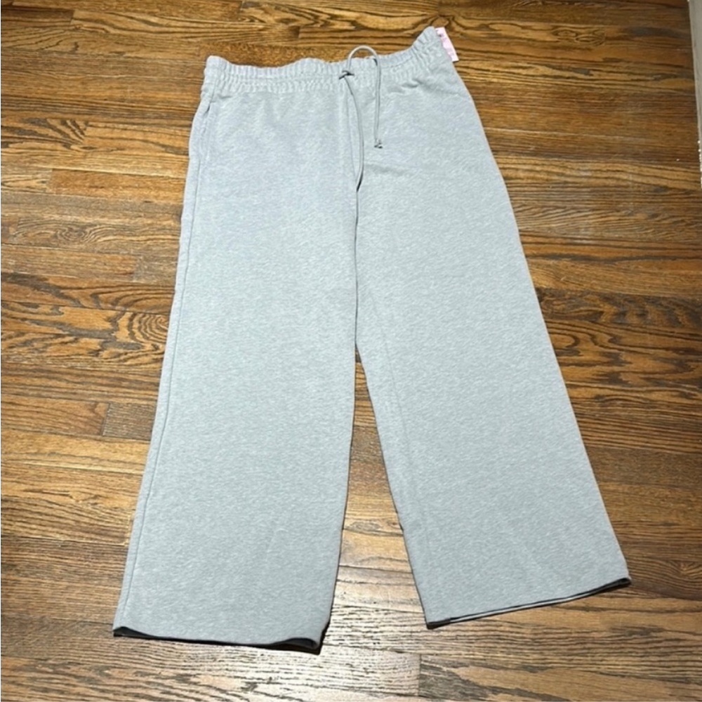 Gray Wide-Leg Sweatpants - Picture 2 of 4